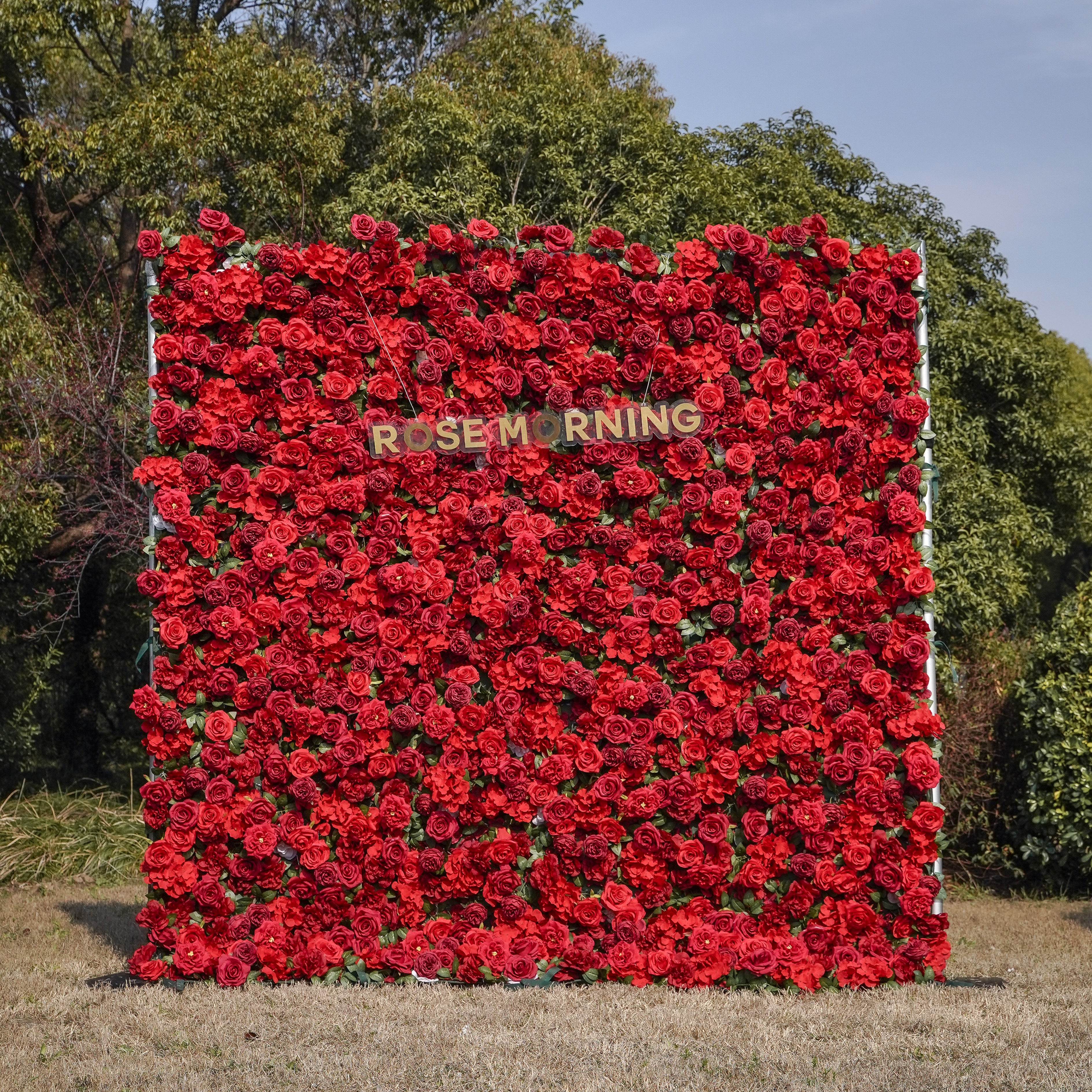 Luna:Fabric Artificial rolling up curtain flower wall