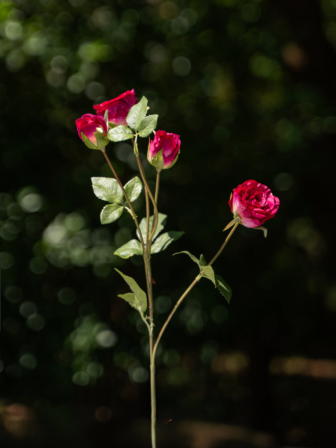 Red 4-headed Vintage Spray Roses - 23.6&quot;