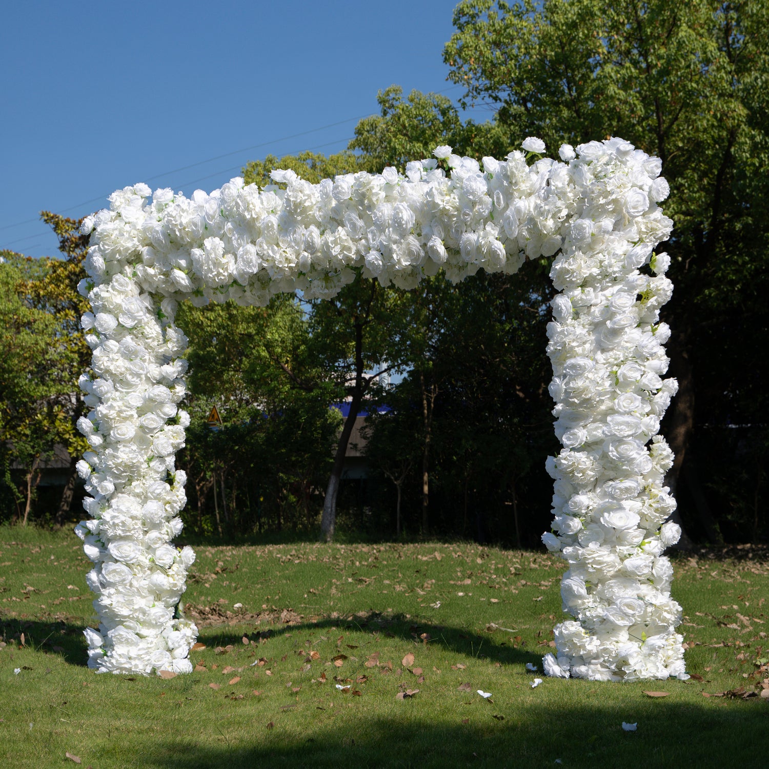 Snowflakes：Fabric Artificial rolling up curtain flower arch（Not Including Frame)