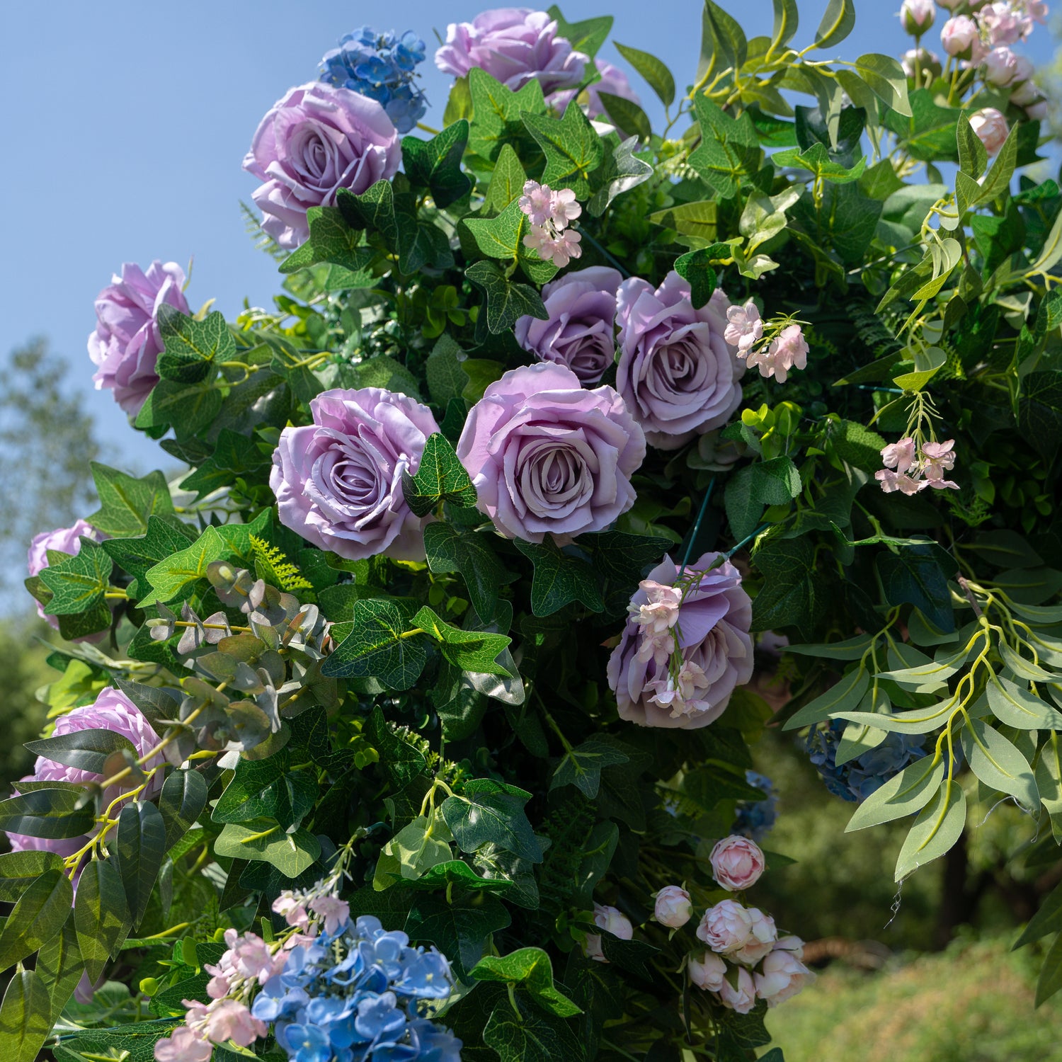 Pulsating： Fabric Artificial rolling up curtain flower arch（Not Including Frame)