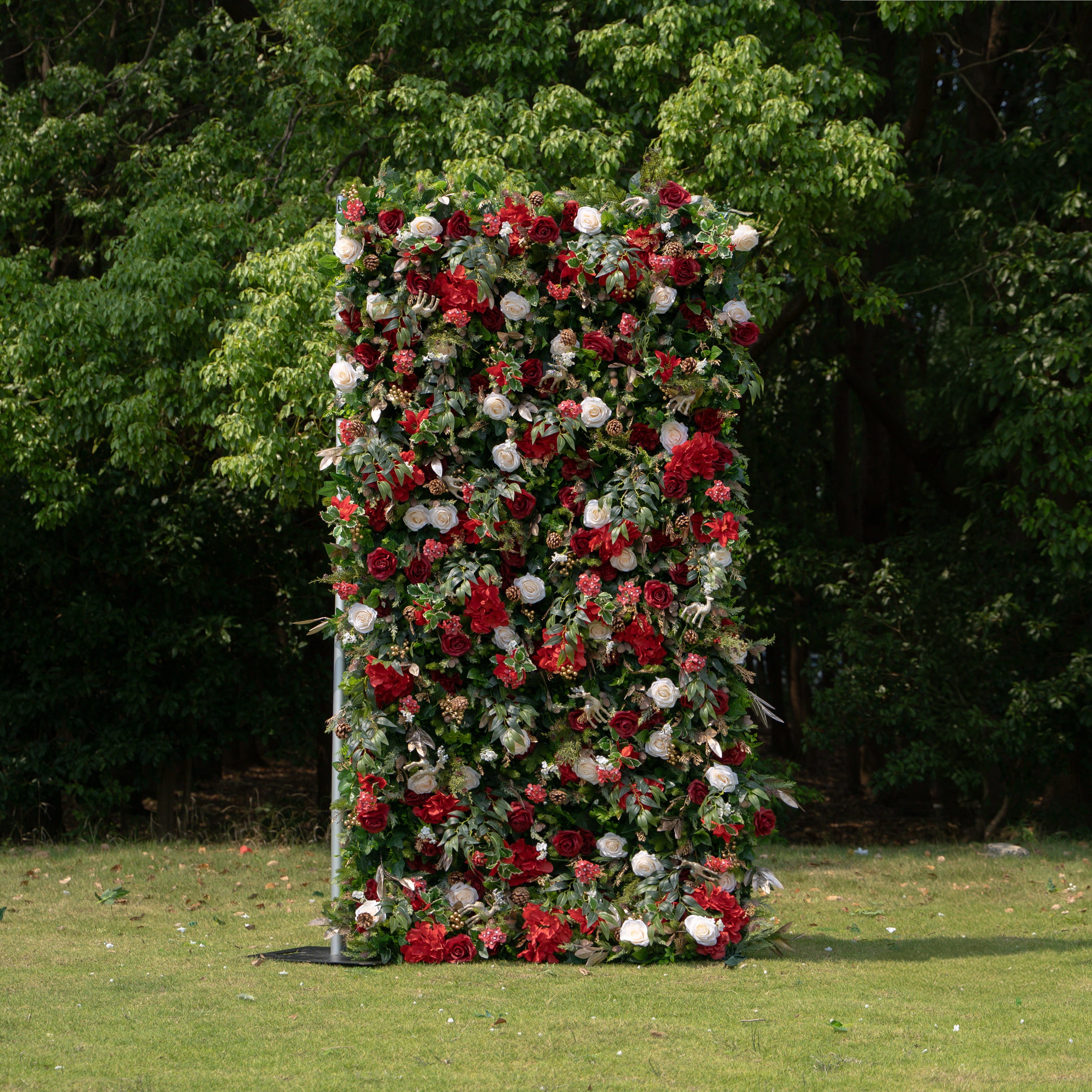 MC-D: Christmas Fabric Backdrop Artificial rolling up flower wall 4*8ft+Xmas Loose Flowers