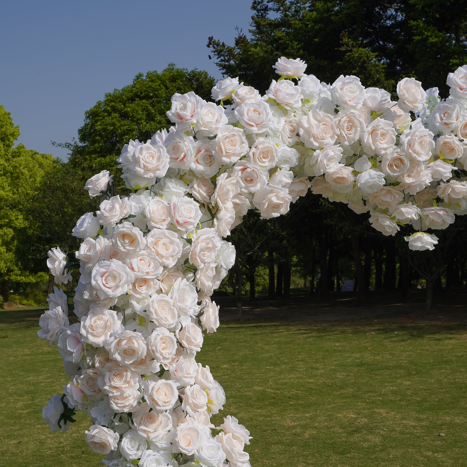 Heart：Wedding Party Background Floral Arch Decoration