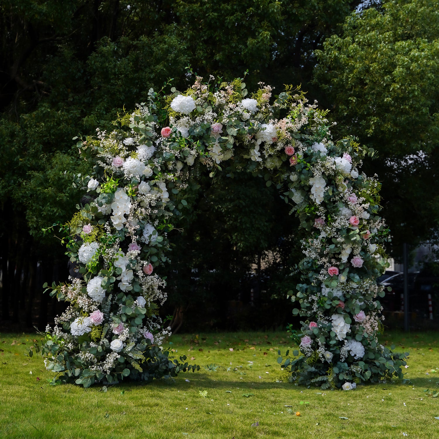 Jean：Wedding Party Background Floral Arch Decoration