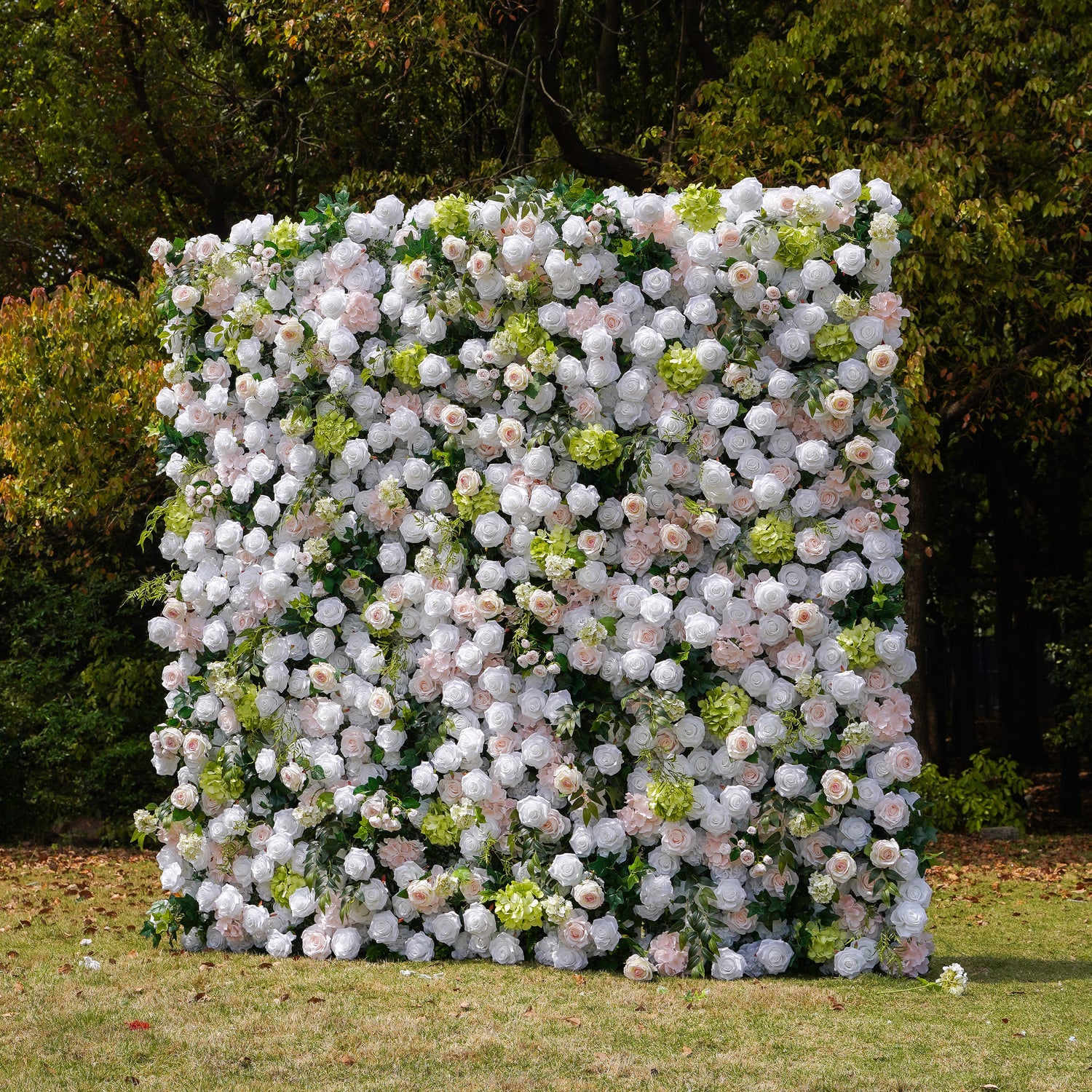 Evie：5D Fabric Artificial rolling up curtain flower wall