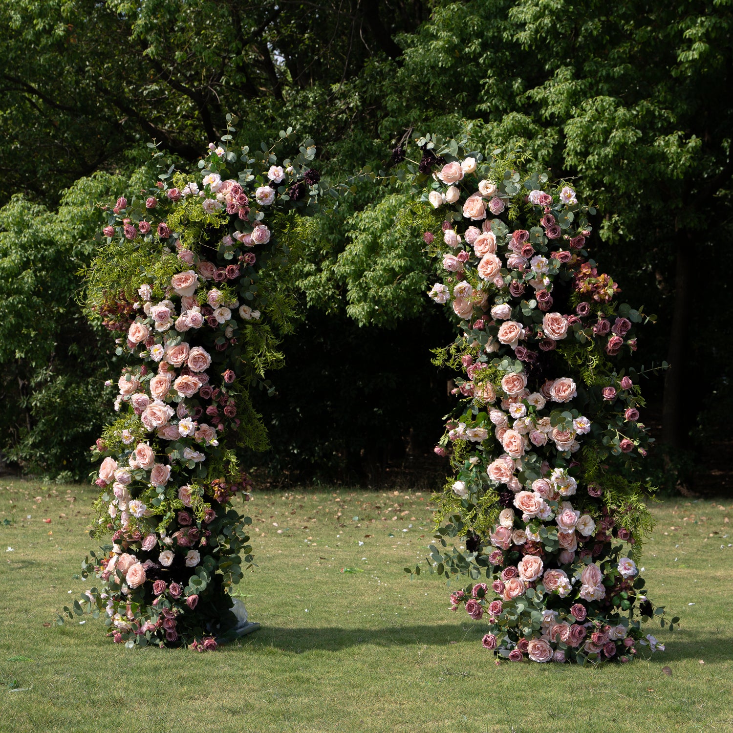 Jessie：Wedding Party Background Floral Arch Decoration