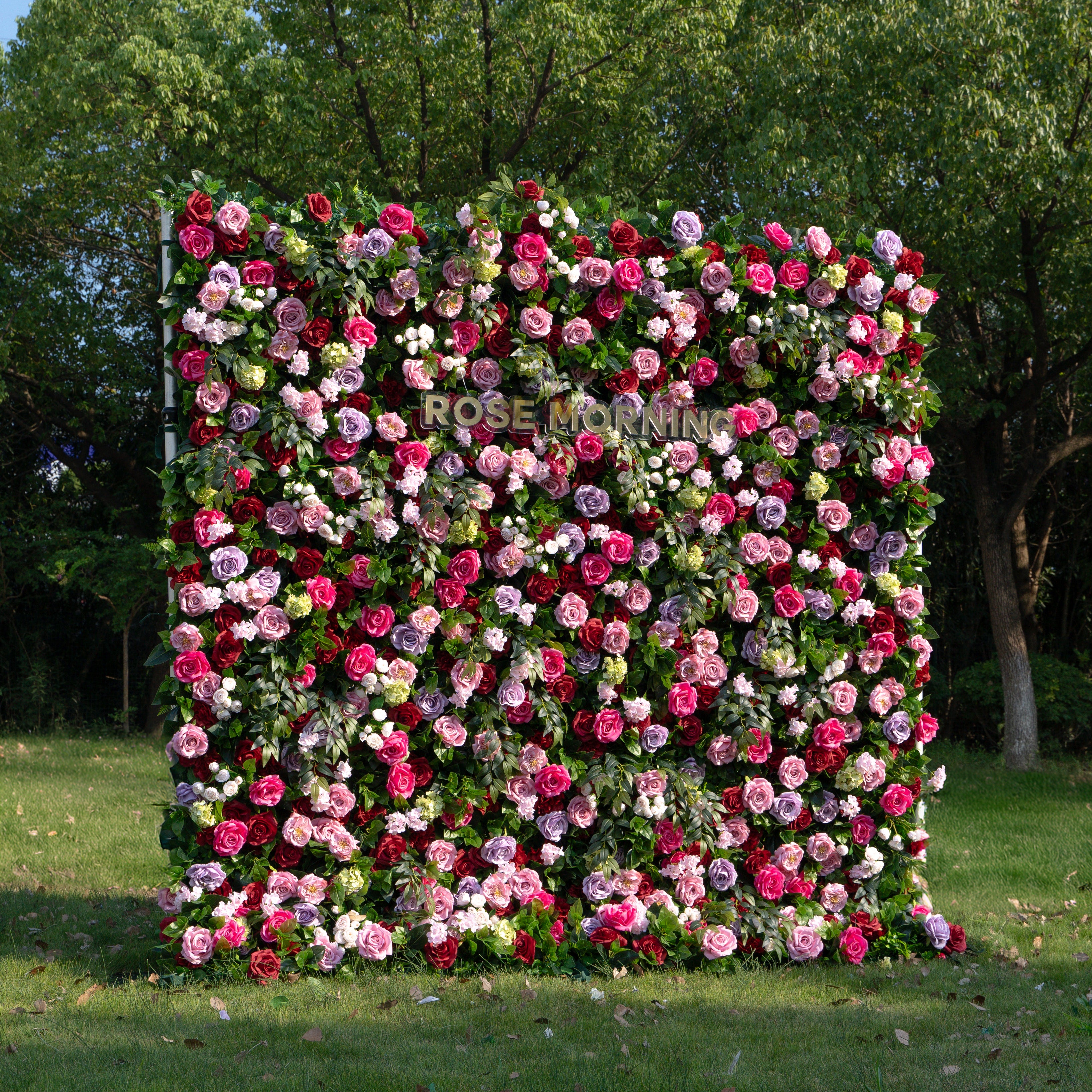 Mulan：5D Fabric Artificial rolling up curtain flower wall