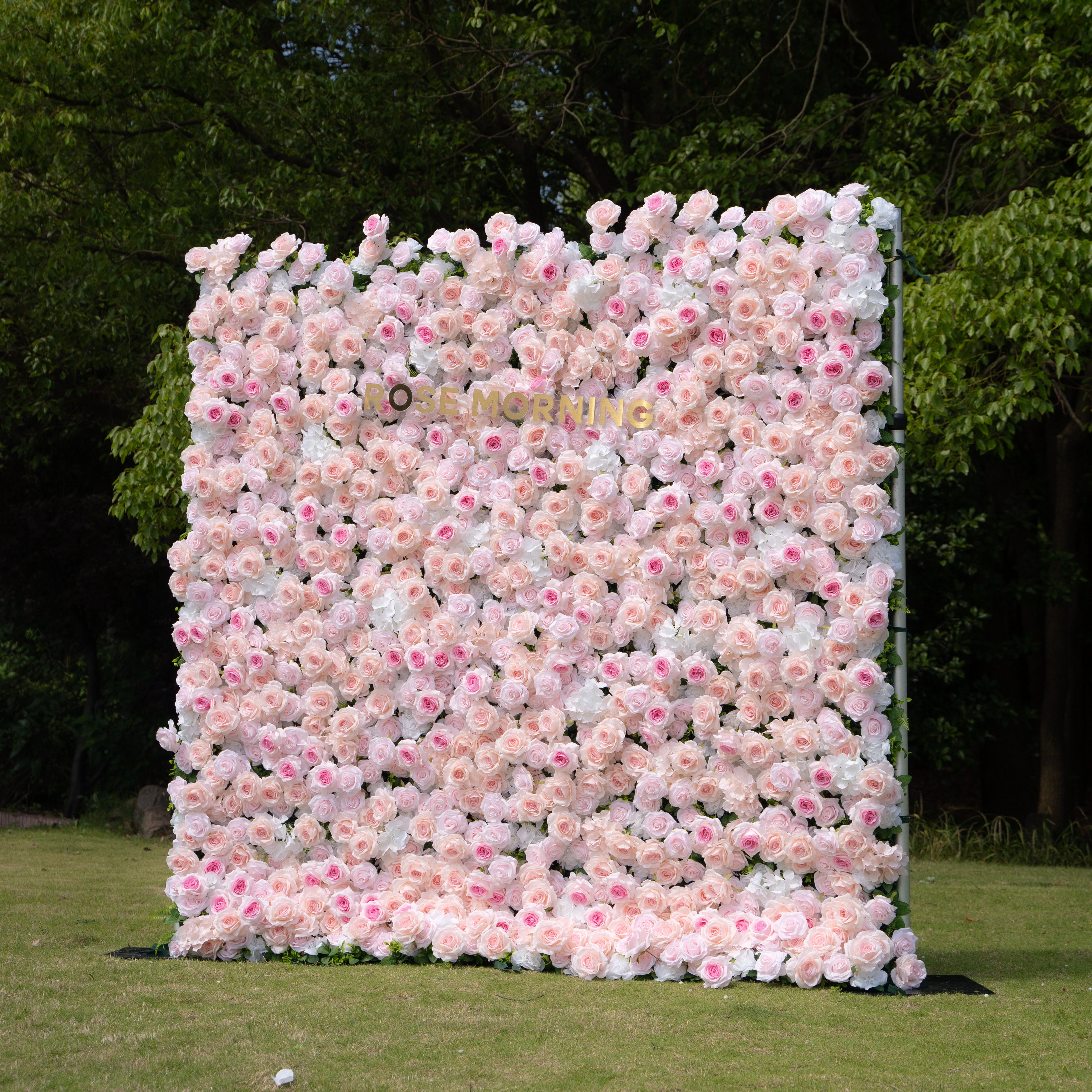 Natalia：5D Fabric Artificial rolling up curtain flower wall