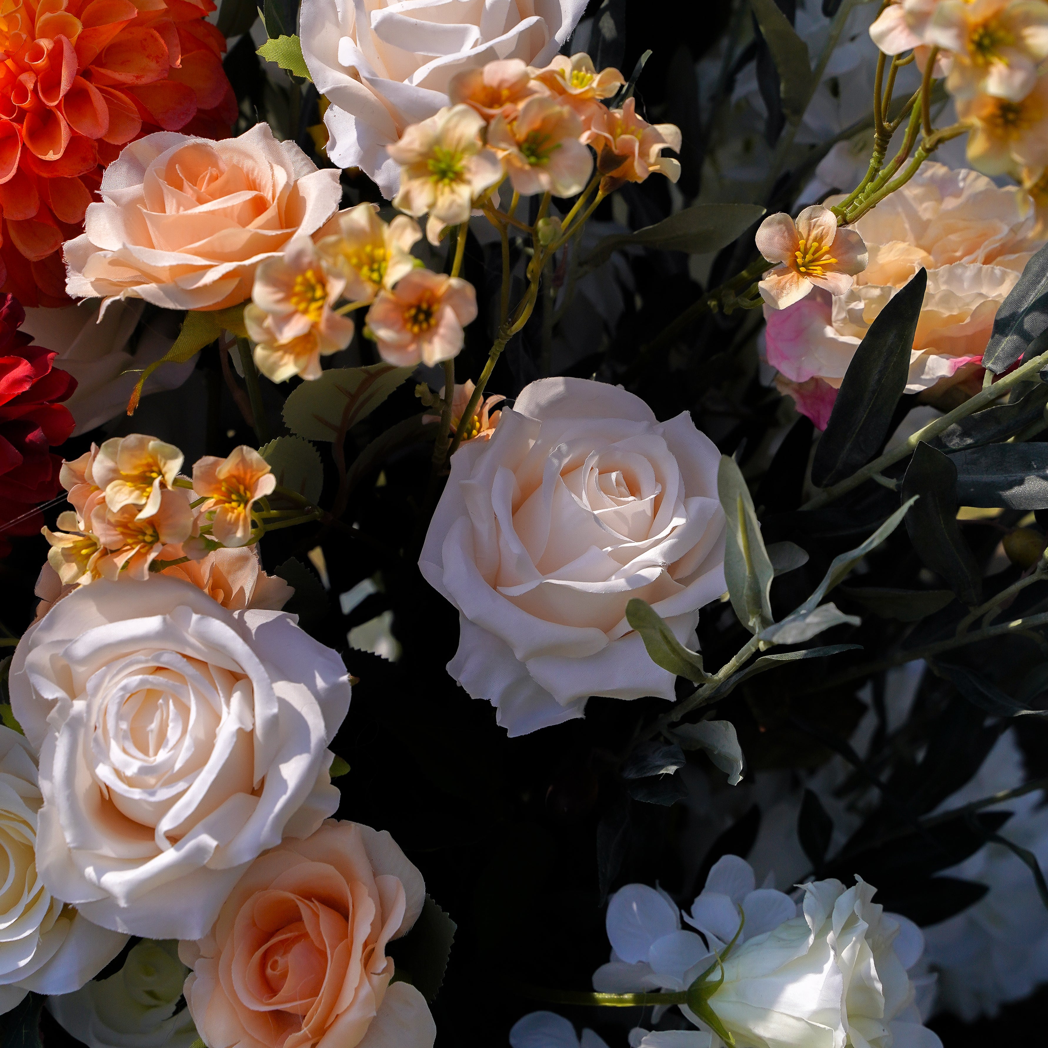 Yvonne：Wedding Party Background Floral Arch Decoration